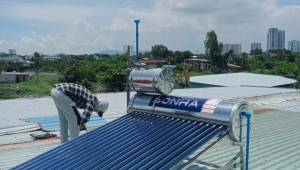 [XẢ HÀNG] Máy nước nóng năng lượng mặt trời Sơn Hà tại Đông Anh